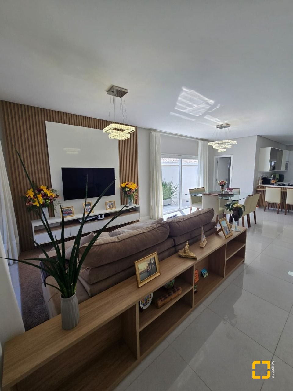 Casa com 175m², 3 quartos (sendo 1 suíte), 2 garagens, no bairro Pedra Branca em Palhoça