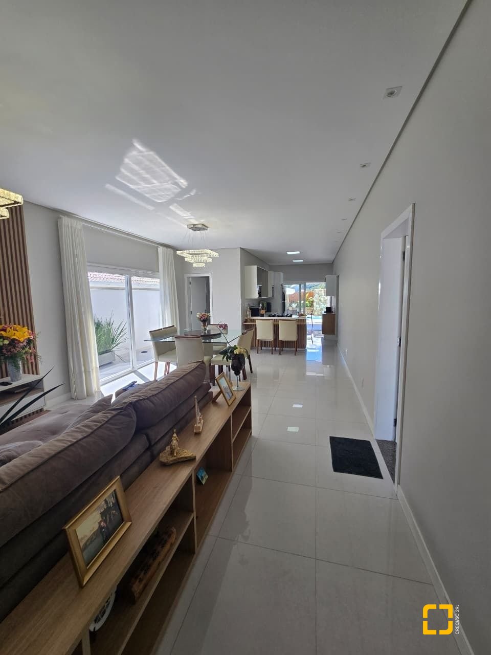 Casa com 175m², 3 quartos (sendo 1 suíte), 2 garagens, no bairro Pedra Branca em Palhoça