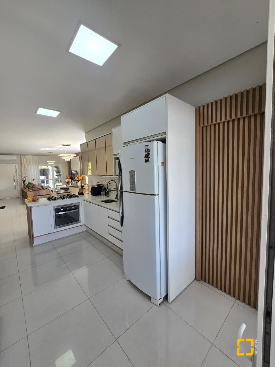 Casa com 175m², 3 quartos (sendo 1 suíte), 2 garagens, no bairro Pedra Branca em Palhoça