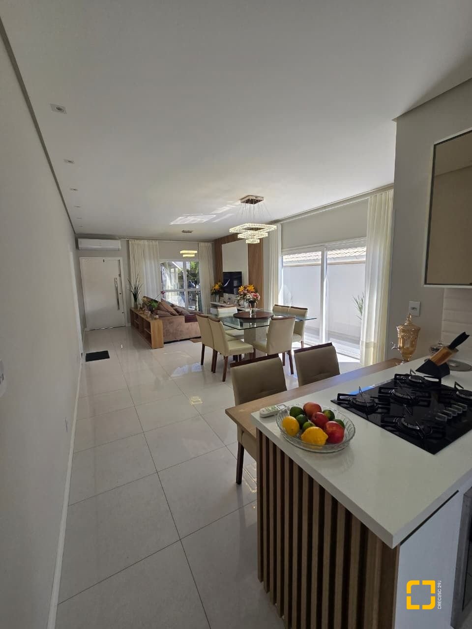 Casa com 175m², 3 quartos (sendo 1 suíte), 2 garagens, no bairro Pedra Branca em Palhoça