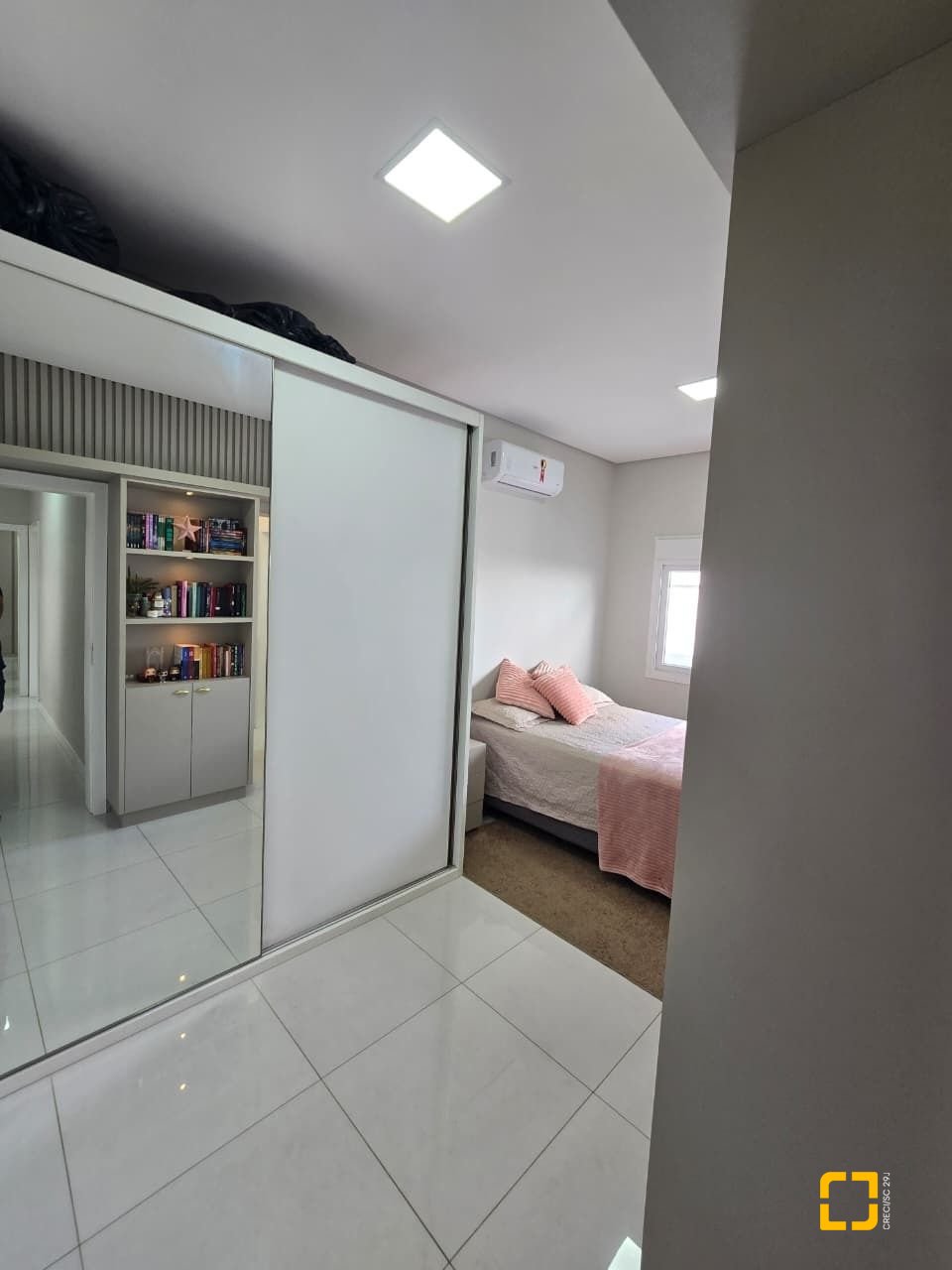 Casa com 175m², 3 quartos (sendo 1 suíte), 2 garagens, no bairro Pedra Branca em Palhoça