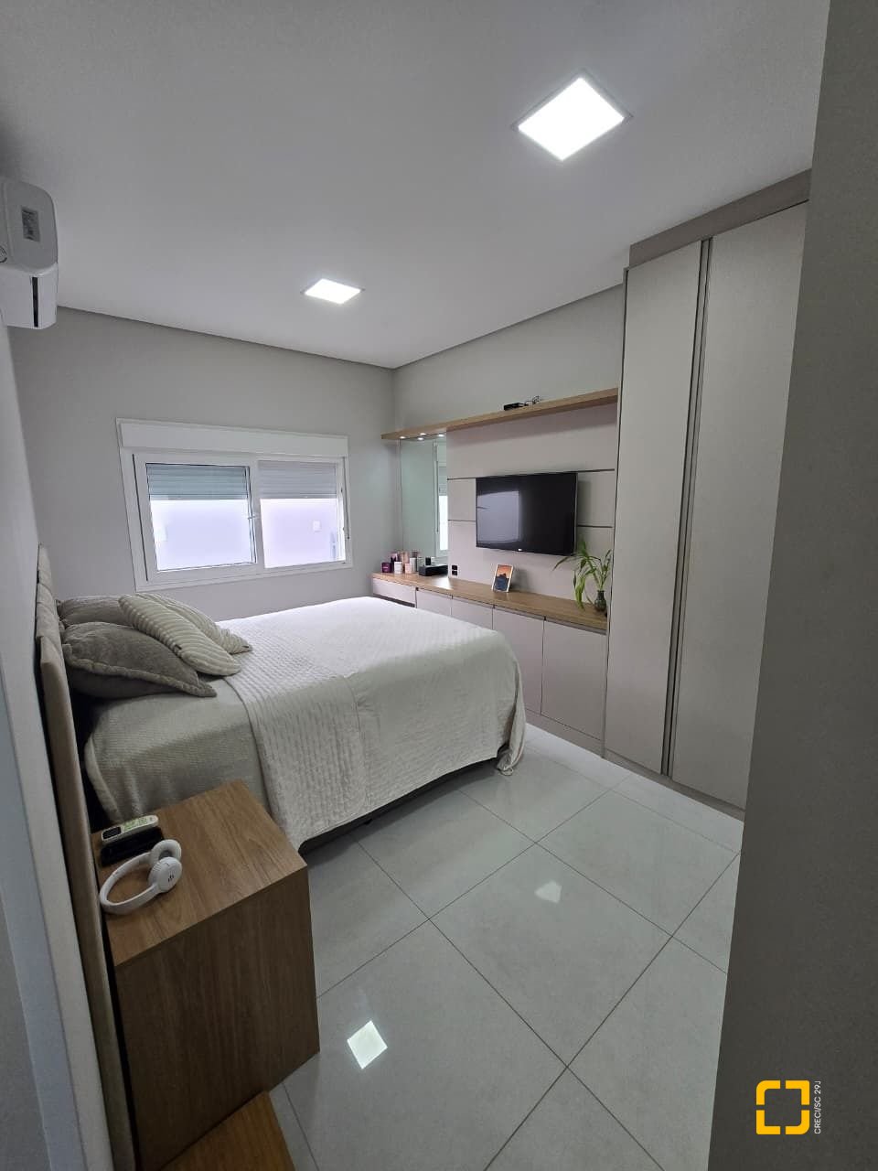 Casa com 175m², 3 quartos (sendo 1 suíte), 2 garagens, no bairro Pedra Branca em Palhoça