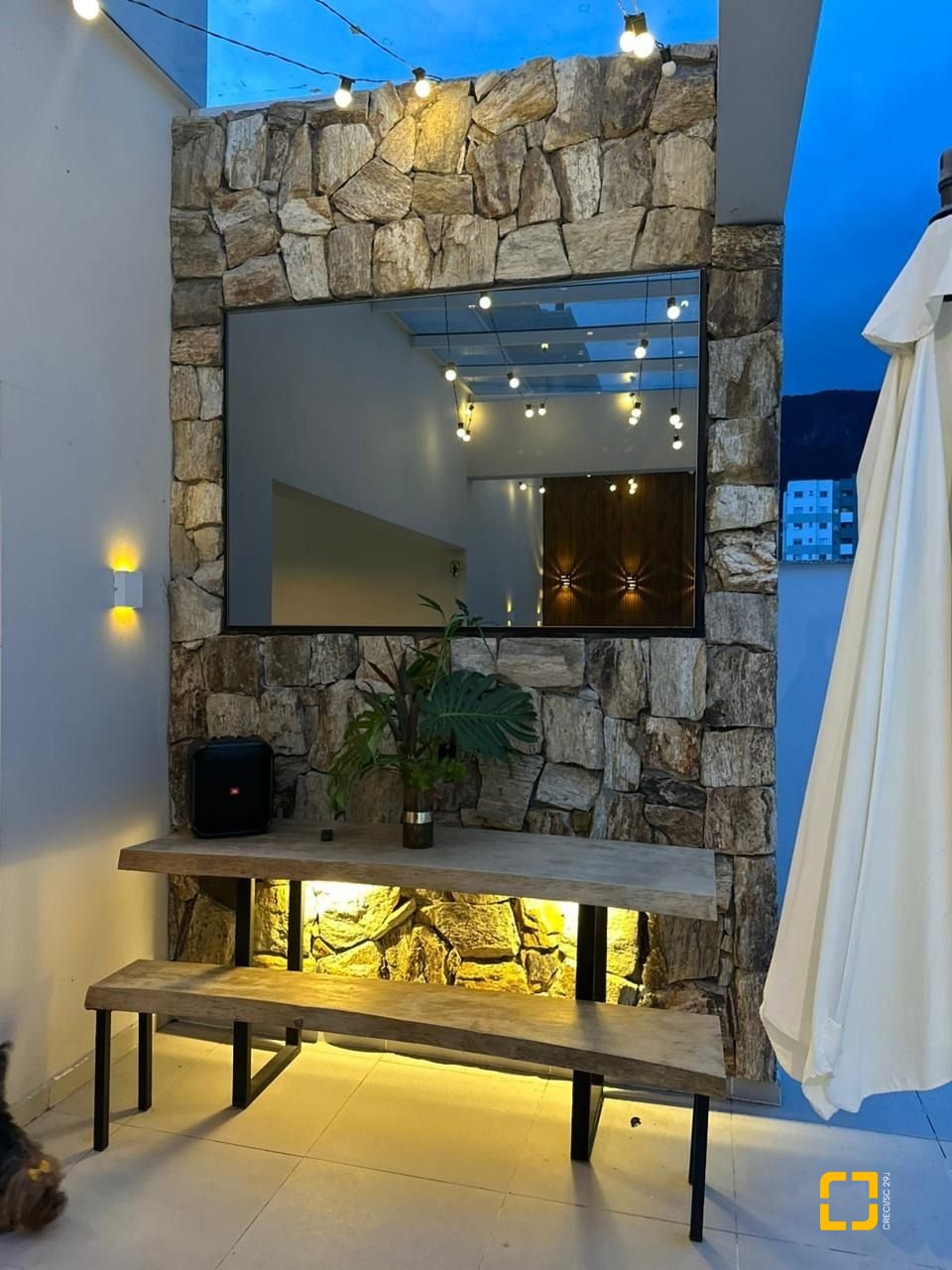 Casa com 175m², 3 quartos (sendo 1 suíte), 2 garagens, no bairro Pedra Branca em Palhoça