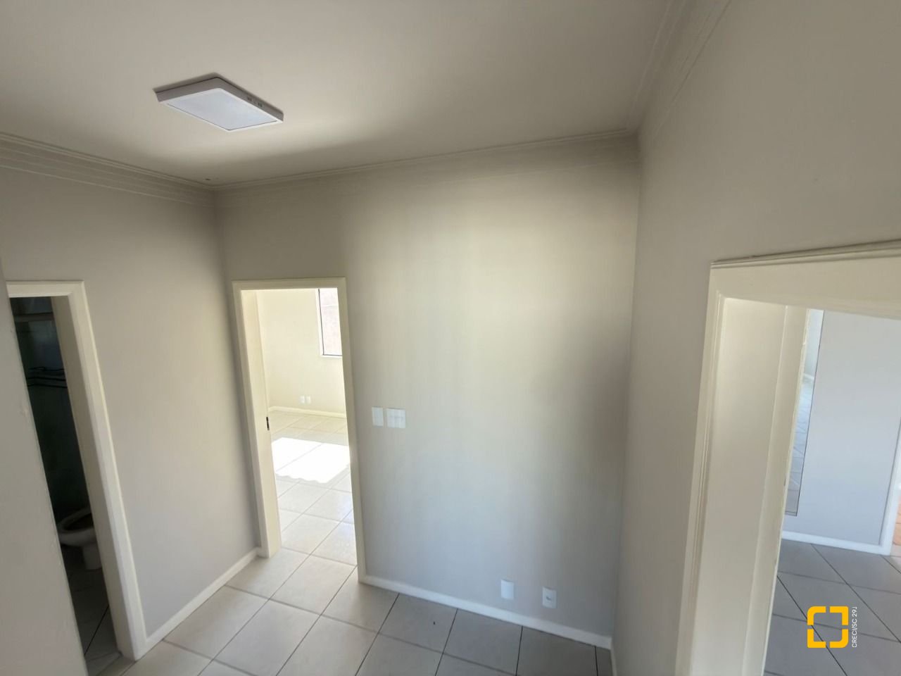 Casa com 235m², 4 quartos (sendo 1 suíte), 3 garagens, no bairro Ipiranga em São José