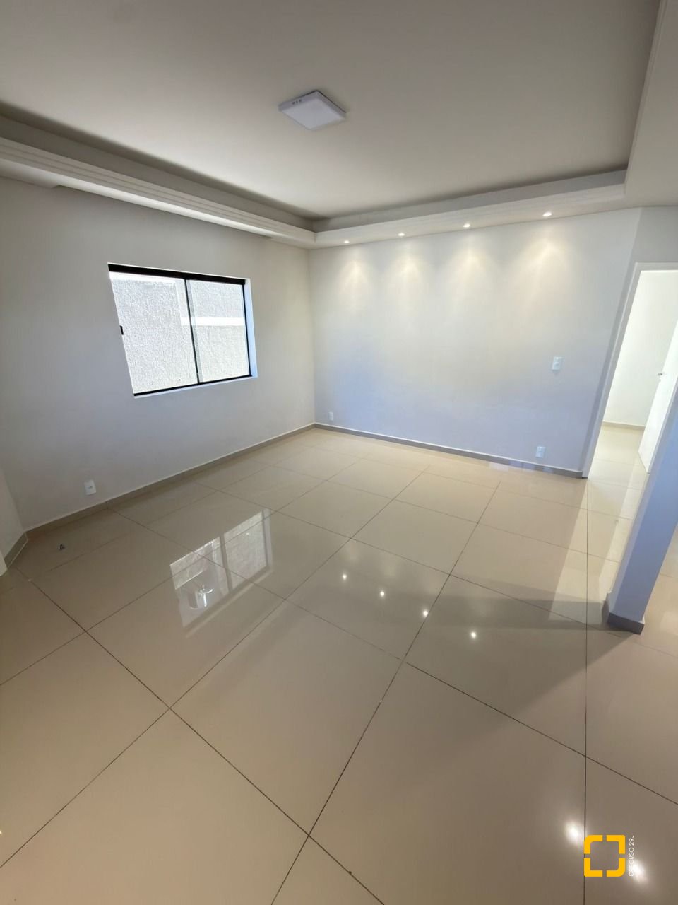 Casa com 235m², 4 quartos (sendo 1 suíte), 3 garagens, no bairro Ipiranga em São José