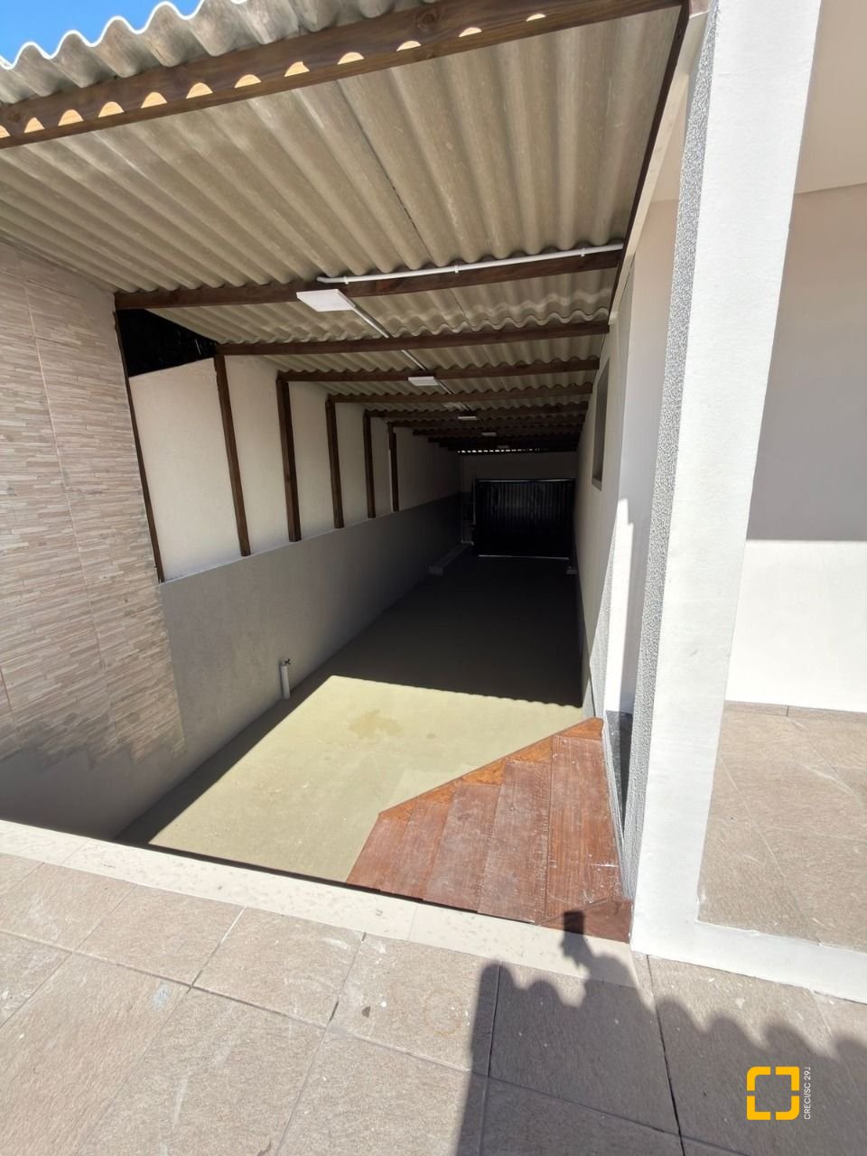 Casa com 235m², 4 quartos (sendo 1 suíte), 3 garagens, no bairro Ipiranga em São José