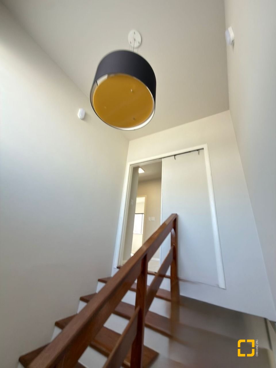 Casa com 235m², 4 quartos (sendo 1 suíte), 3 garagens, no bairro Ipiranga em São José