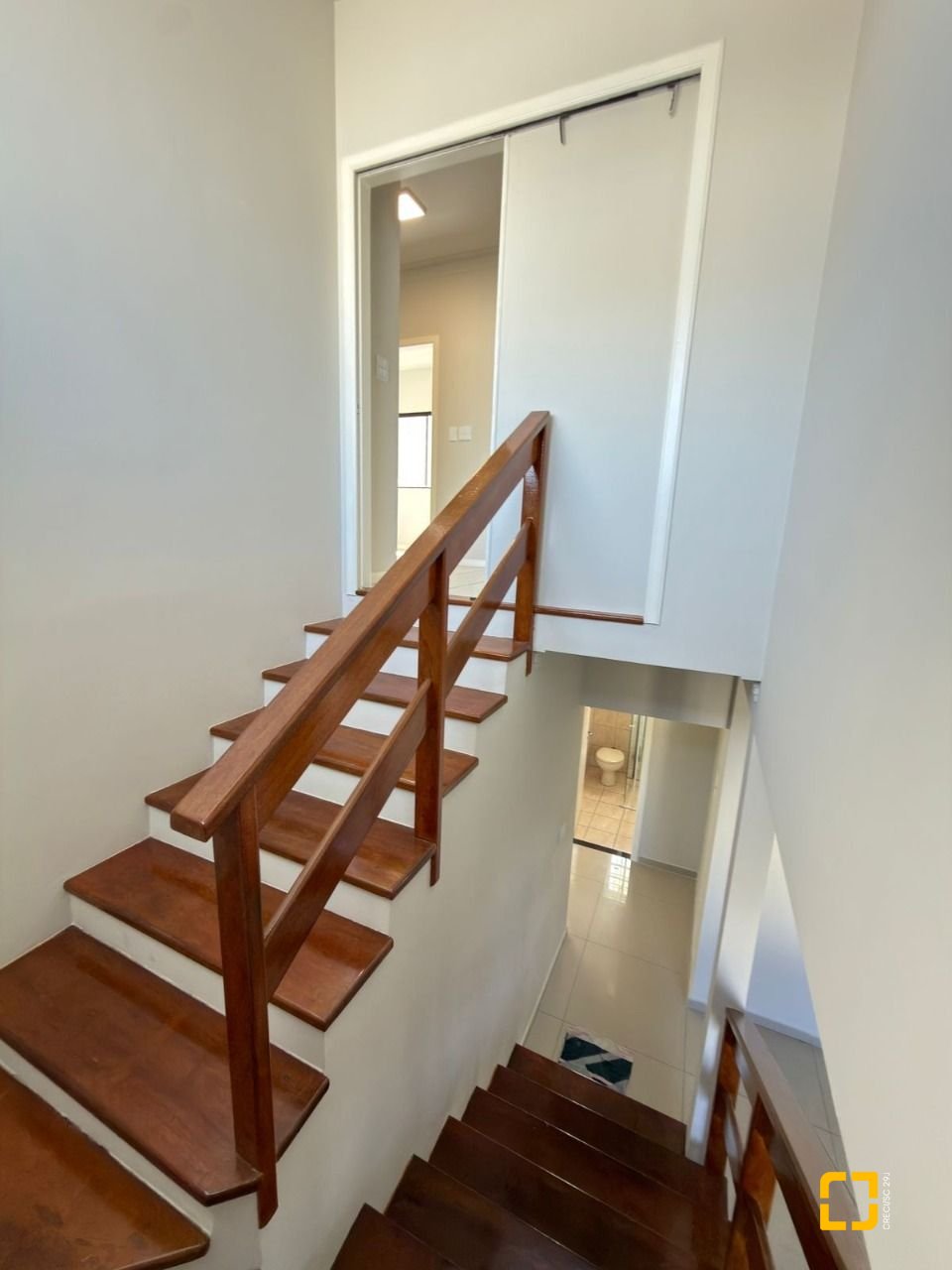 Casa com 235m², 4 quartos (sendo 1 suíte), 3 garagens, no bairro Ipiranga em São José