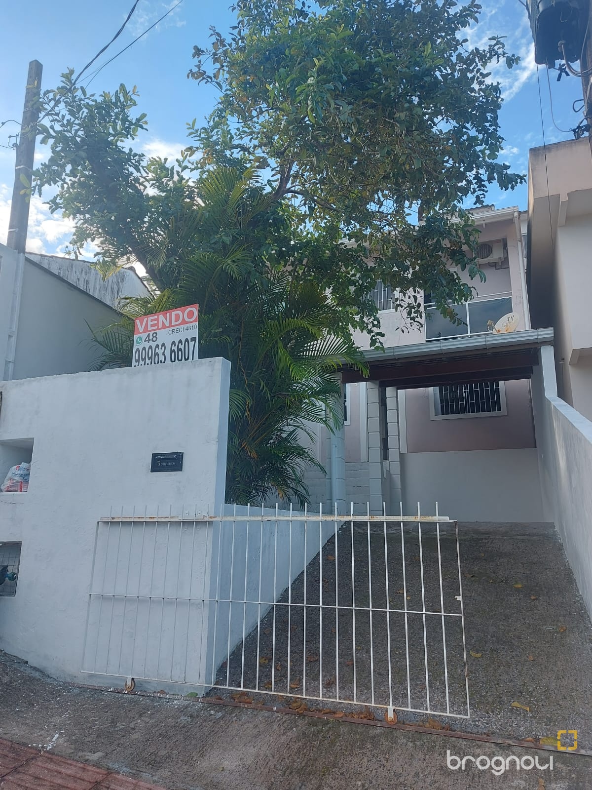Casa com 78m², 2 quartos, 2 garagens, no bairro Forquilhas em São José
