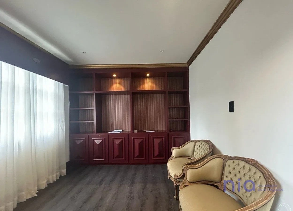 Casa com 194m², 4 quartos (sendo 3 suítes), 2 garagens, no bairro Bom Abrigo em Florianópolis