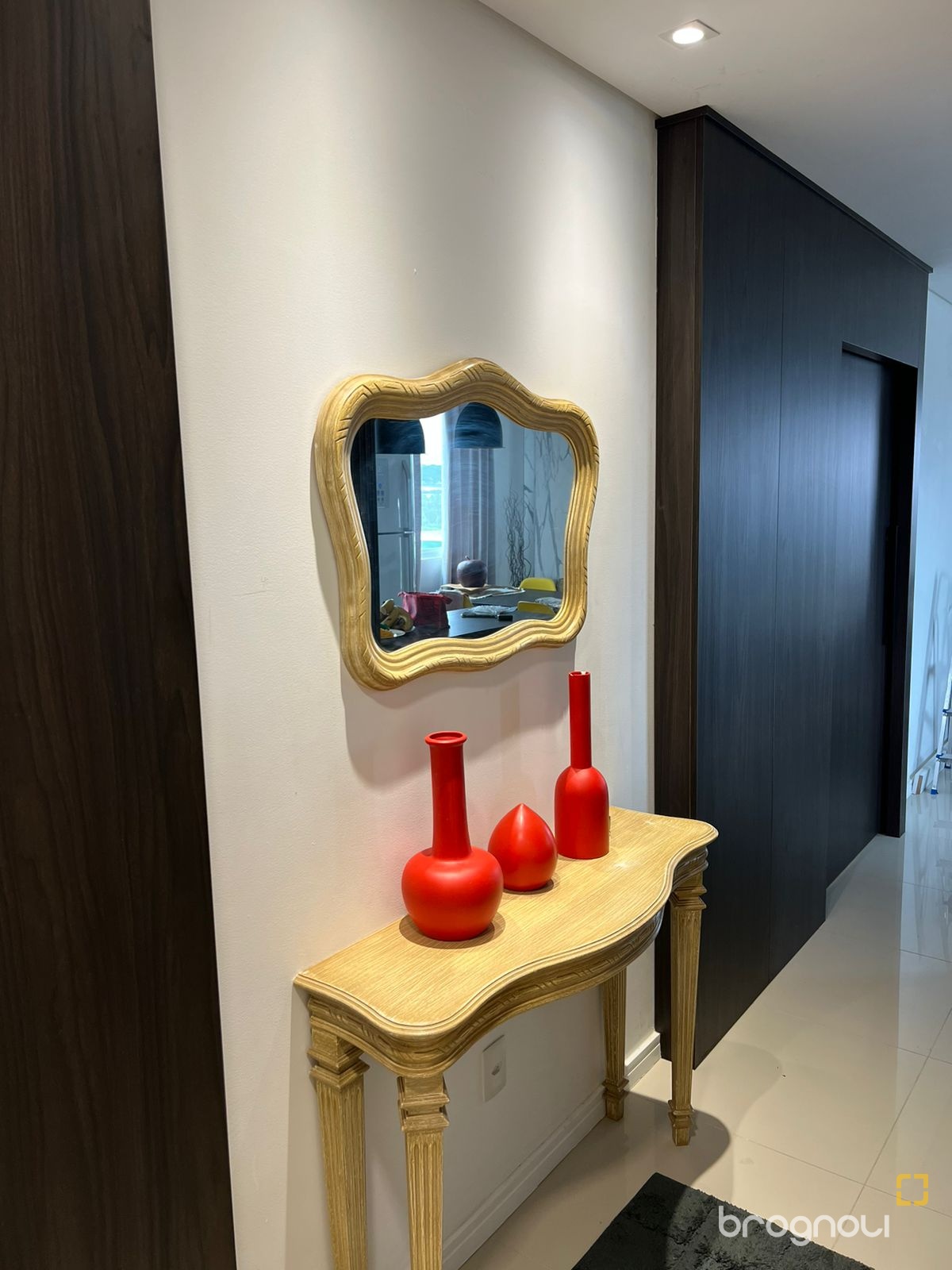 Apartamento com 137m², 3 quartos (sendo 1 suíte), 2 garagens, no bairro Centro em Palhoça
