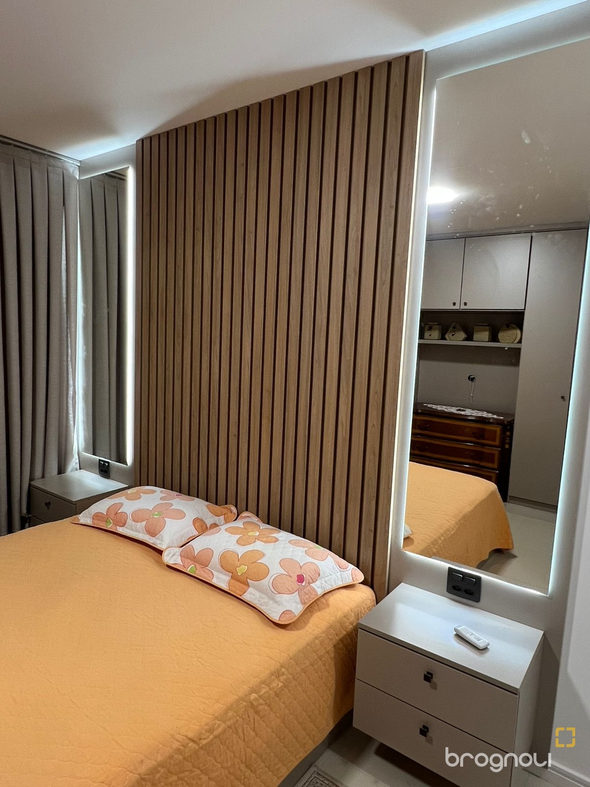 Apartamento com 137m², 3 quartos (sendo 1 suíte), 2 garagens, no bairro Centro em Palhoça