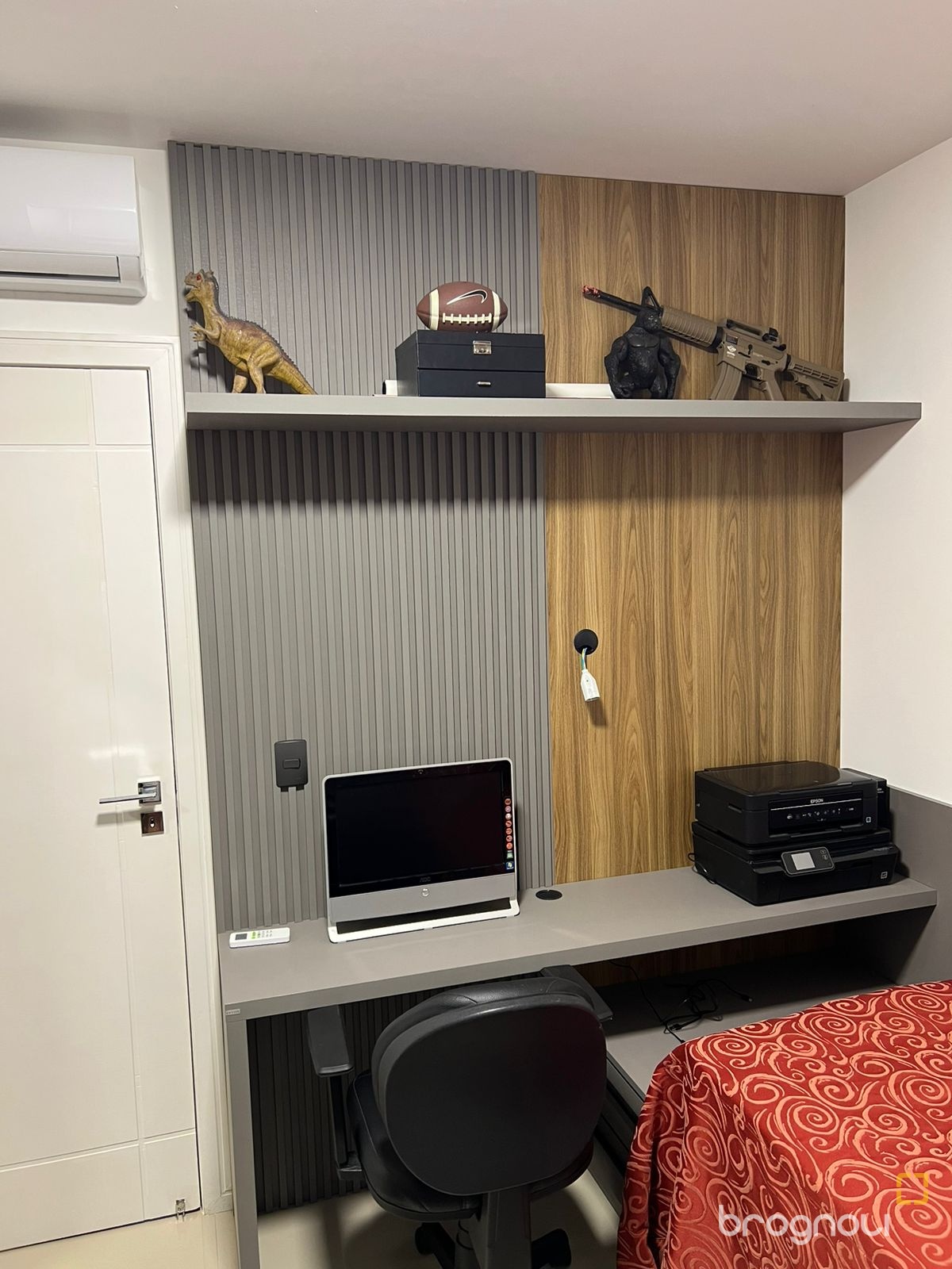 Apartamento com 137m², 3 quartos (sendo 1 suíte), 2 garagens, no bairro Centro em Palhoça