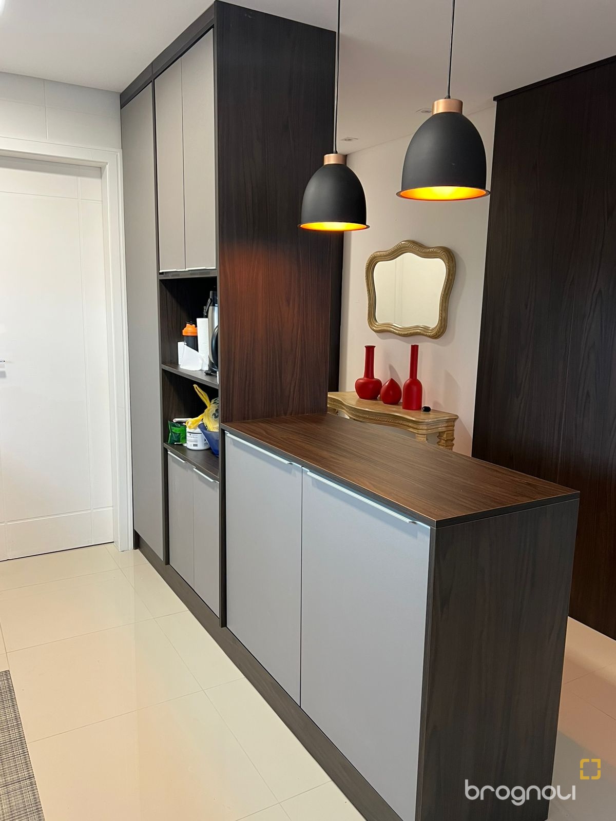 Apartamento com 137m², 3 quartos (sendo 1 suíte), 2 garagens, no bairro Centro em Palhoça