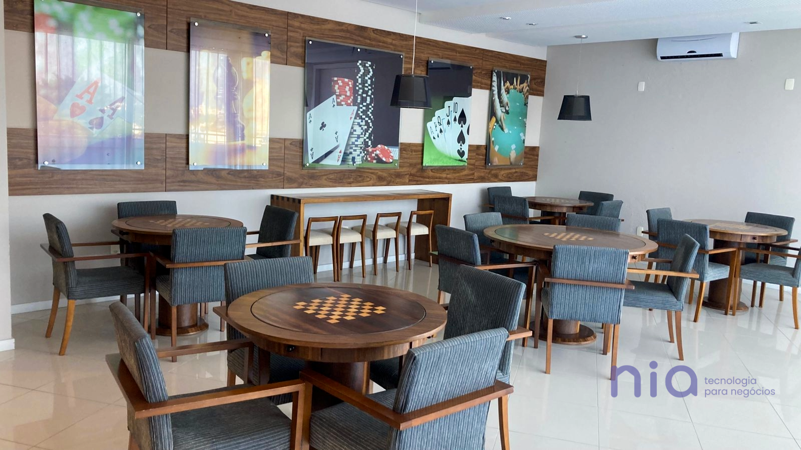 Studio com 83m², 1 quarto, 1 garagem, no bairro Itacorubi em Florianópolis