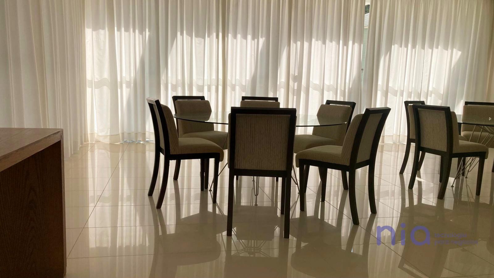 Studio com 83m², 1 quarto, 1 garagem, no bairro Itacorubi em Florianópolis
