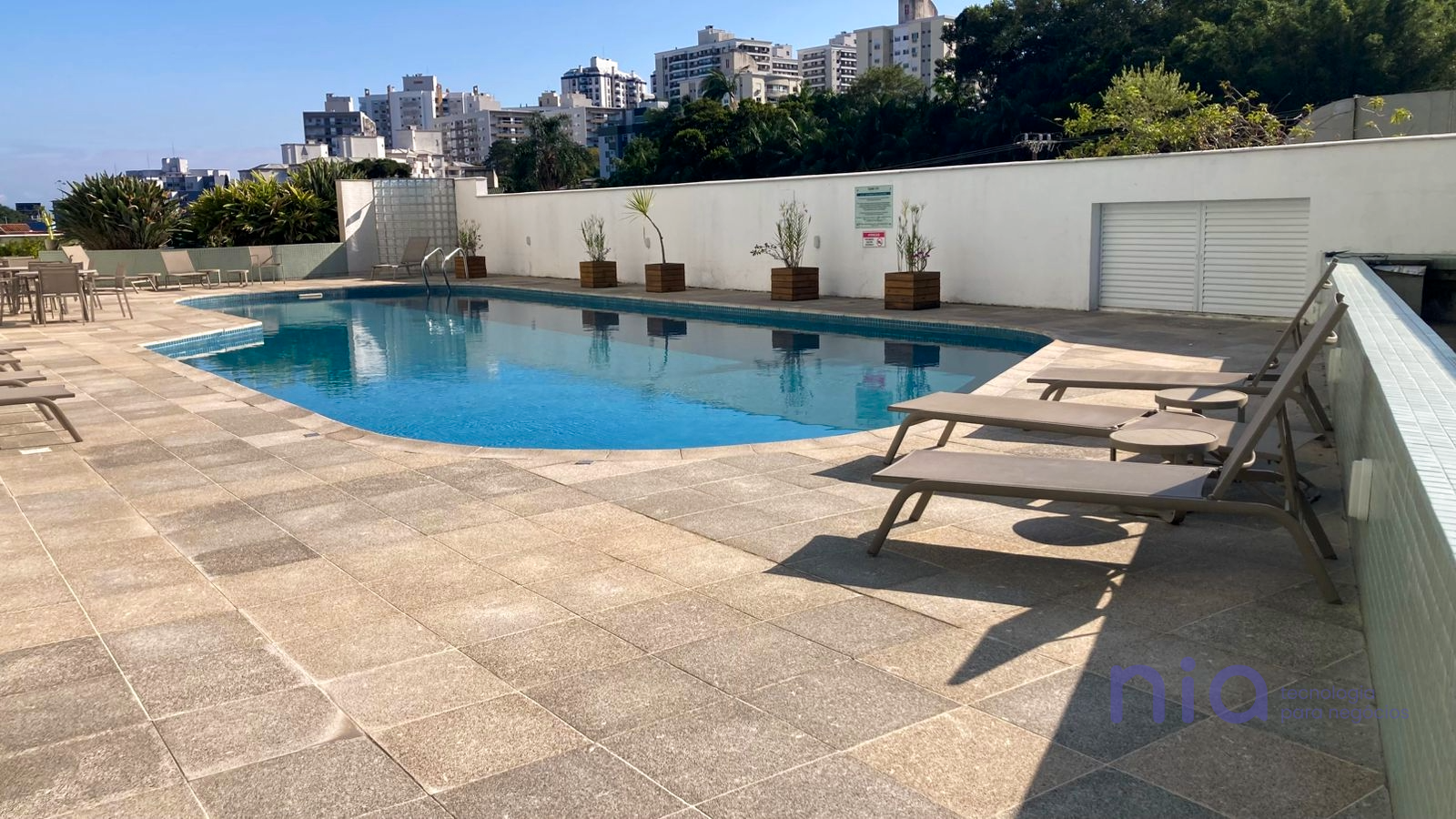 Studio com 83m², 1 quarto, 1 garagem, no bairro Itacorubi em Florianópolis