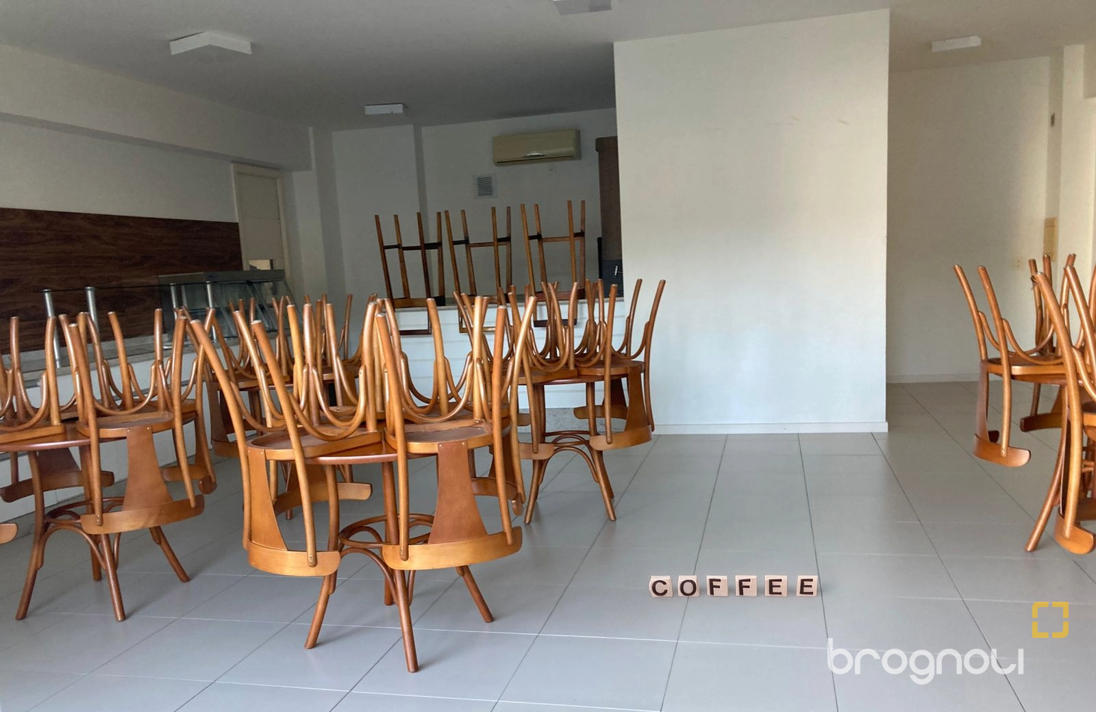Studio com 83m², 1 quarto, 1 garagem, no bairro Itacorubi em Florianópolis