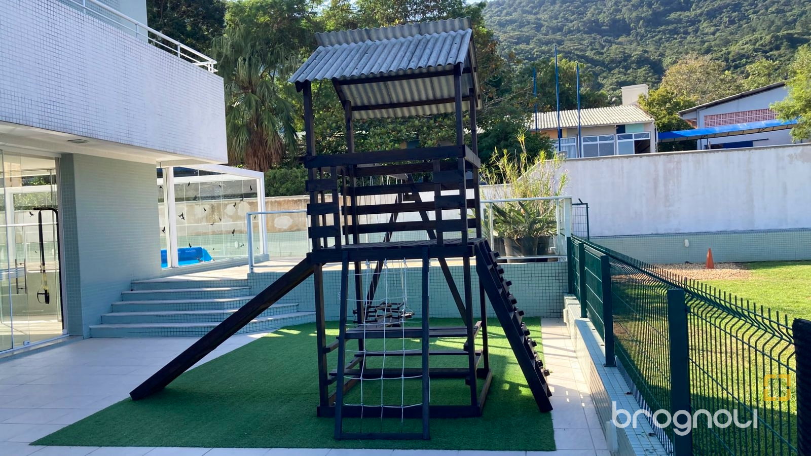 Studio com 83m², 1 quarto, 1 garagem, no bairro Itacorubi em Florianópolis