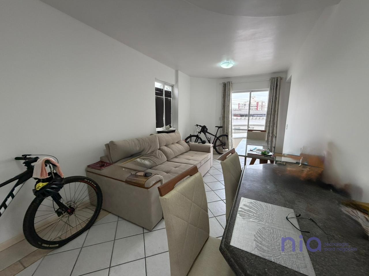 Apartamento com 63m², 2 quartos, 1 garagem, no bairro Kobrasol em São José