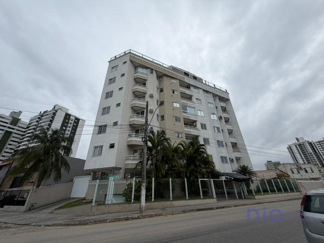 Apartamento com 63m², 2 quartos, 1 garagem, no bairro Kobrasol em São José