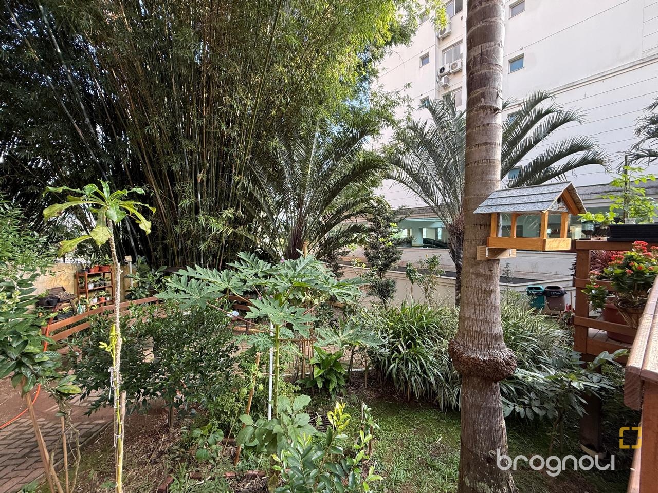 Apartamento com 77m², 2 quartos (sendo 1 suíte), 1 garagem, no bairro Itacorubi em Florianópolis