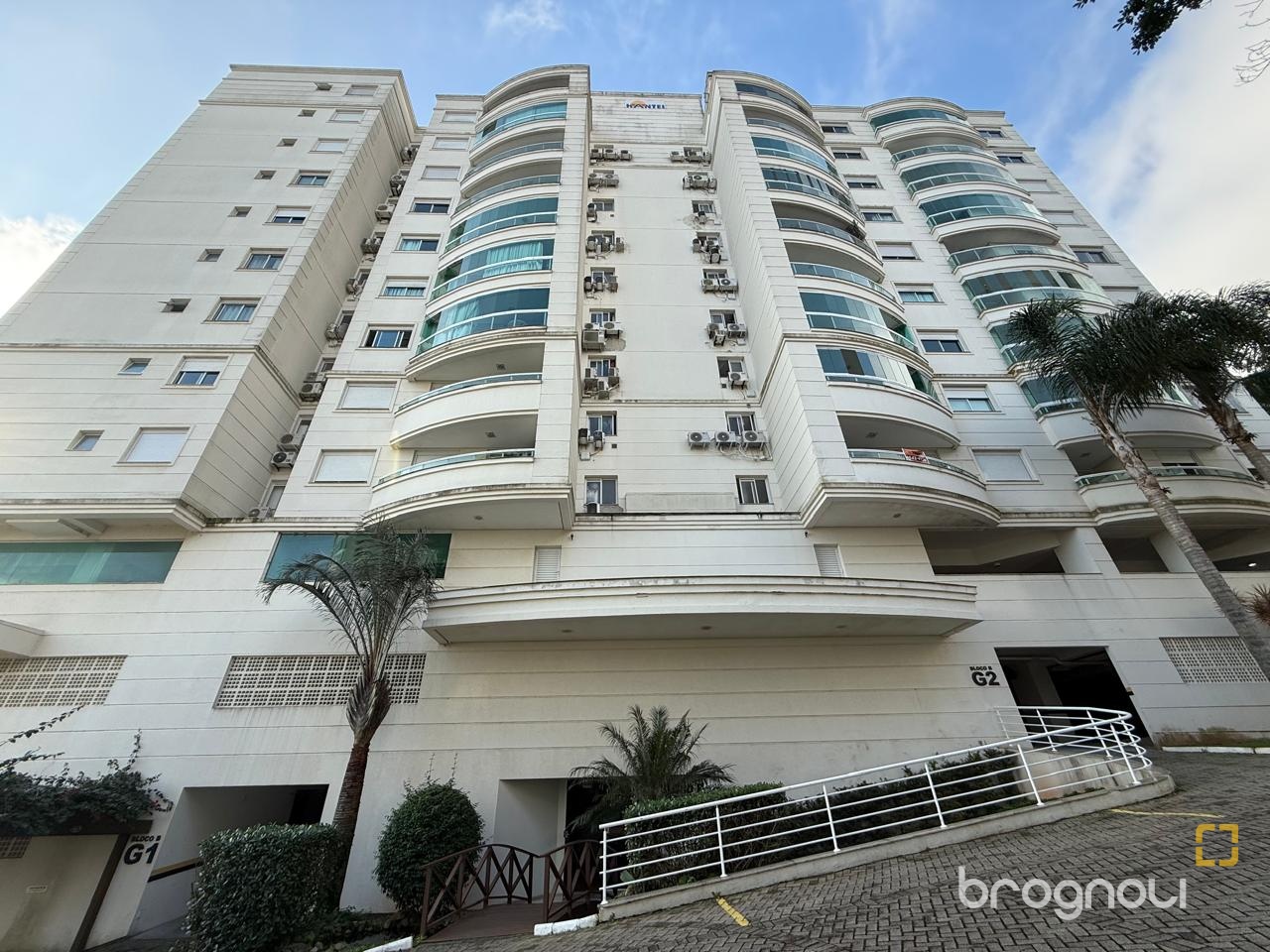 Apartamento com 77m², 2 quartos (sendo 1 suíte), 1 garagem, no bairro Itacorubi em Florianópolis