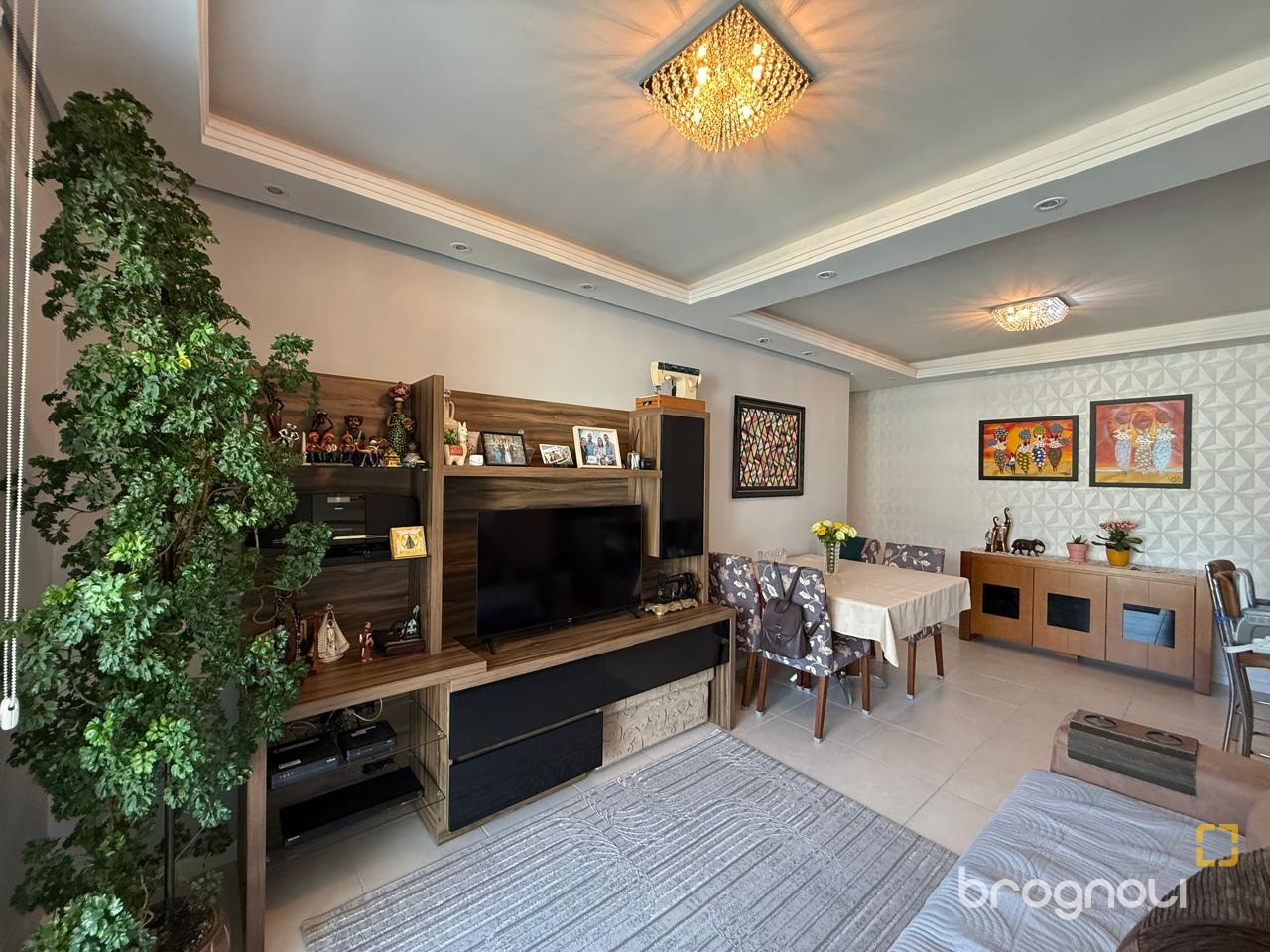 Apartamento com 77m², 2 quartos (sendo 1 suíte), 1 garagem, no bairro Itacorubi em Florianópolis
