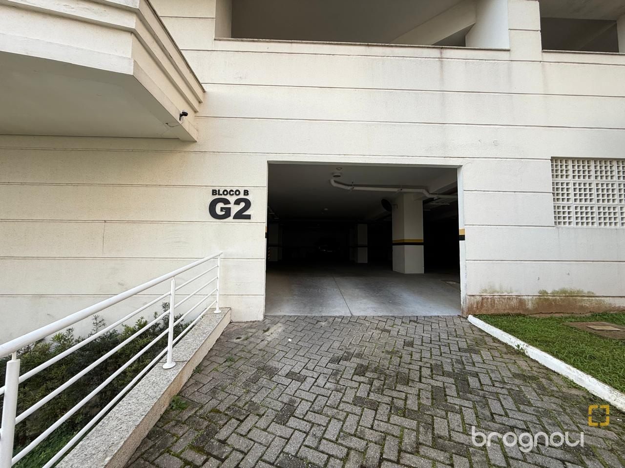 Apartamento com 77m², 2 quartos (sendo 1 suíte), 1 garagem, no bairro Itacorubi em Florianópolis