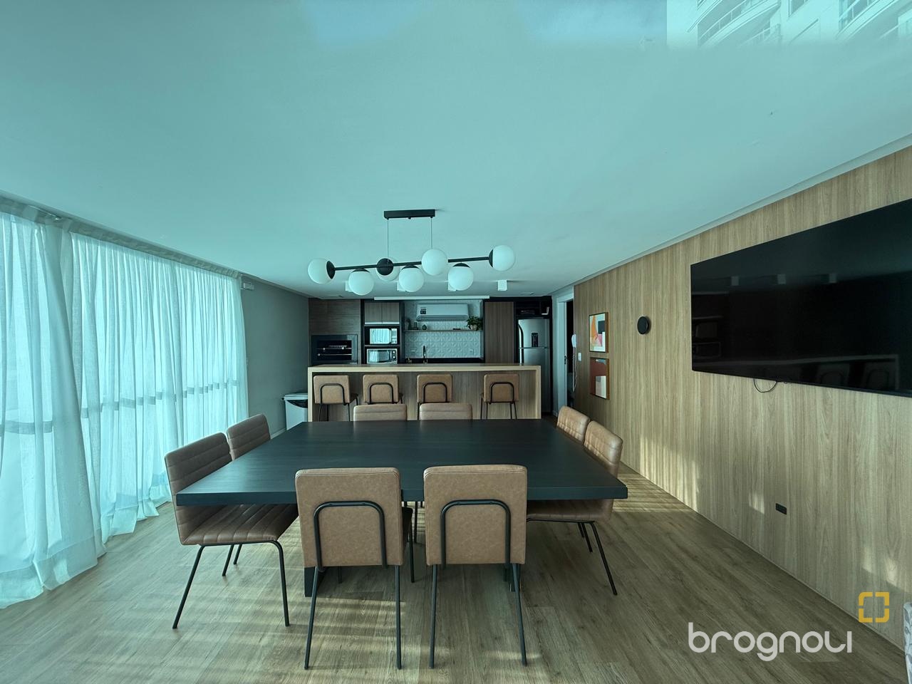 Apartamento com 77m², 2 quartos (sendo 1 suíte), 1 garagem, no bairro Itacorubi em Florianópolis