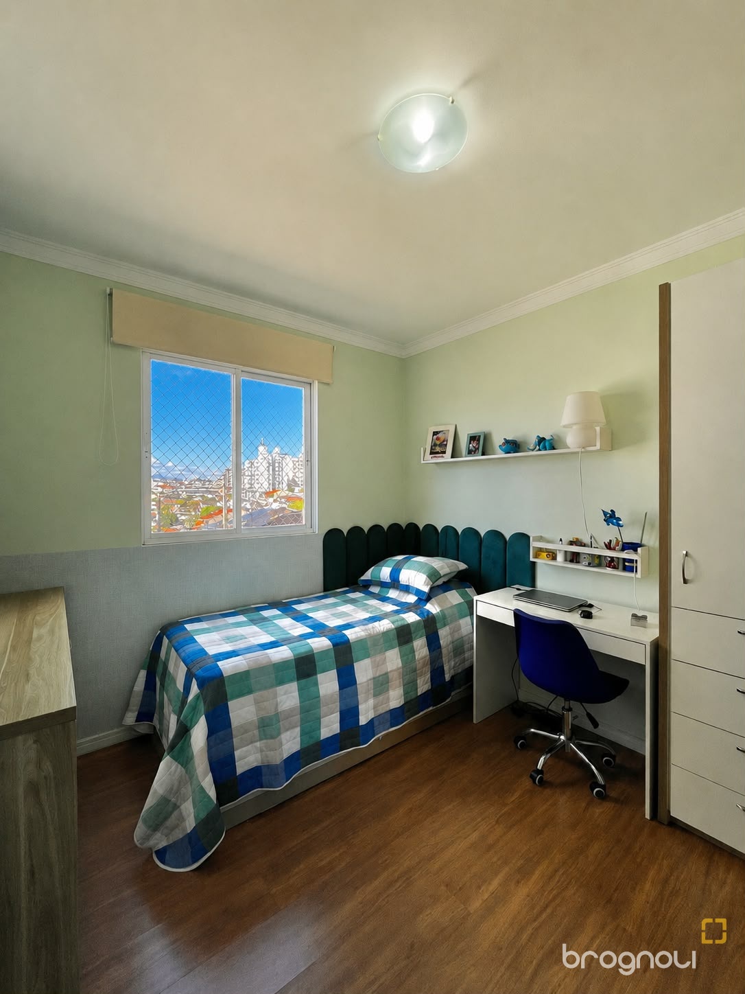 Apartamento com 69m², 2 quartos (sendo 1 suíte), 1 garagem, no bairro Barreiros em São José