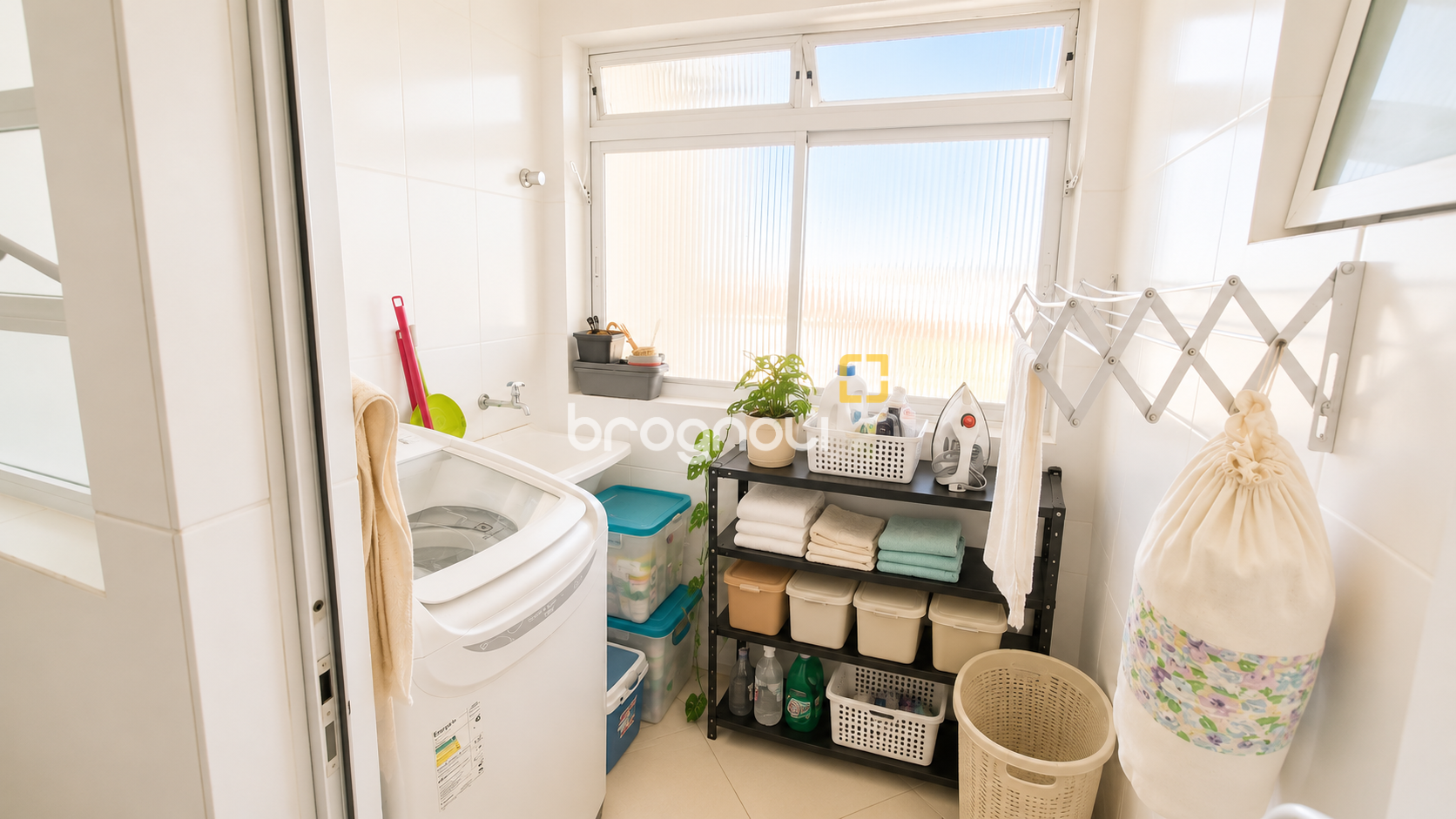 Apartamento com 73m², 2 quartos (sendo 1 suíte), 1 garagem, no bairro Carianos em Florianópolis