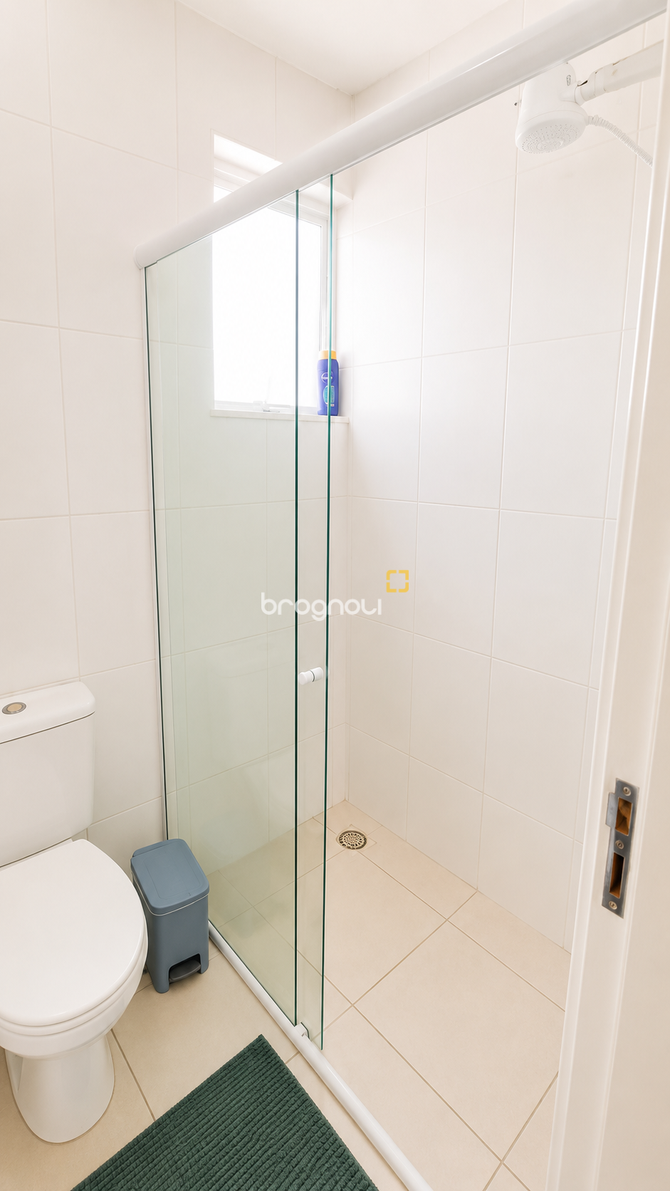 Apartamento com 73m², 2 quartos (sendo 1 suíte), 1 garagem, no bairro Carianos em Florianópolis