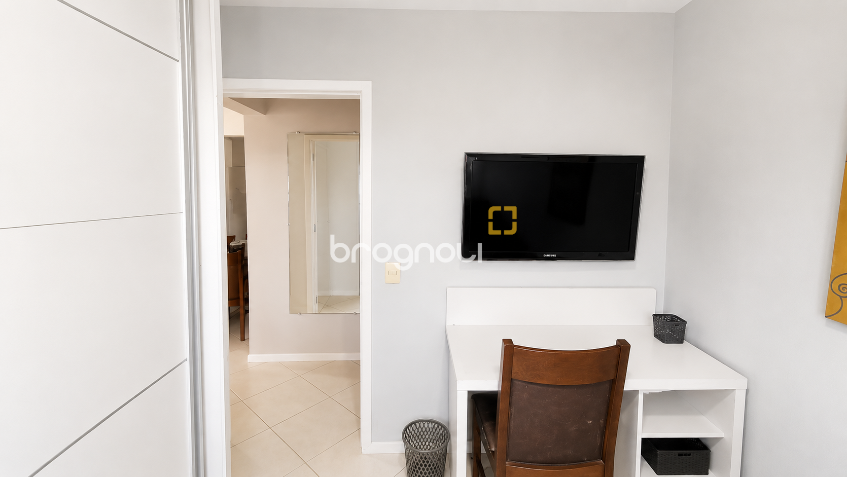 Apartamento com 73m², 2 quartos (sendo 1 suíte), 1 garagem, no bairro Carianos em Florianópolis
