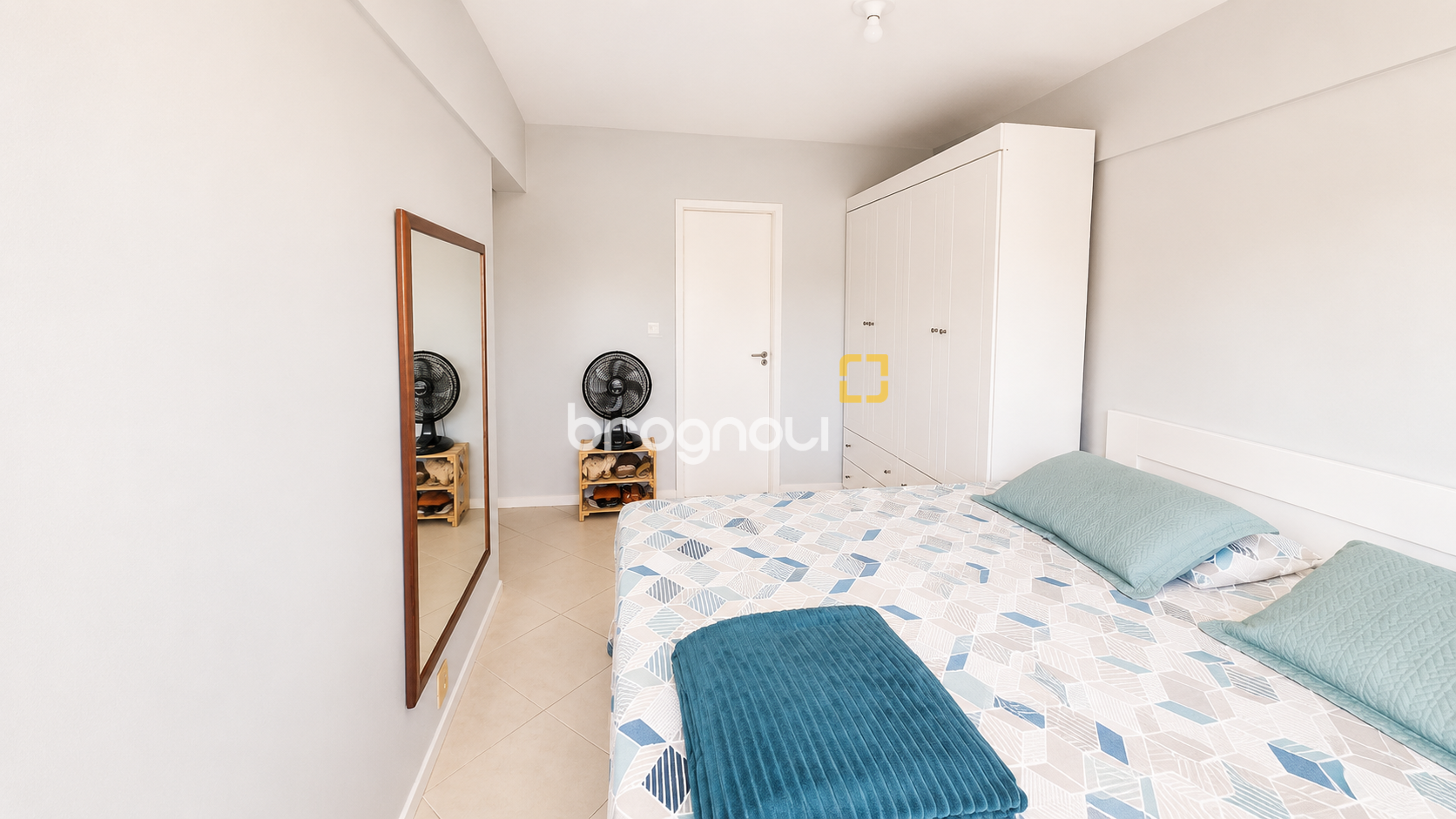 Apartamento com 73m², 2 quartos (sendo 1 suíte), 1 garagem, no bairro Carianos em Florianópolis