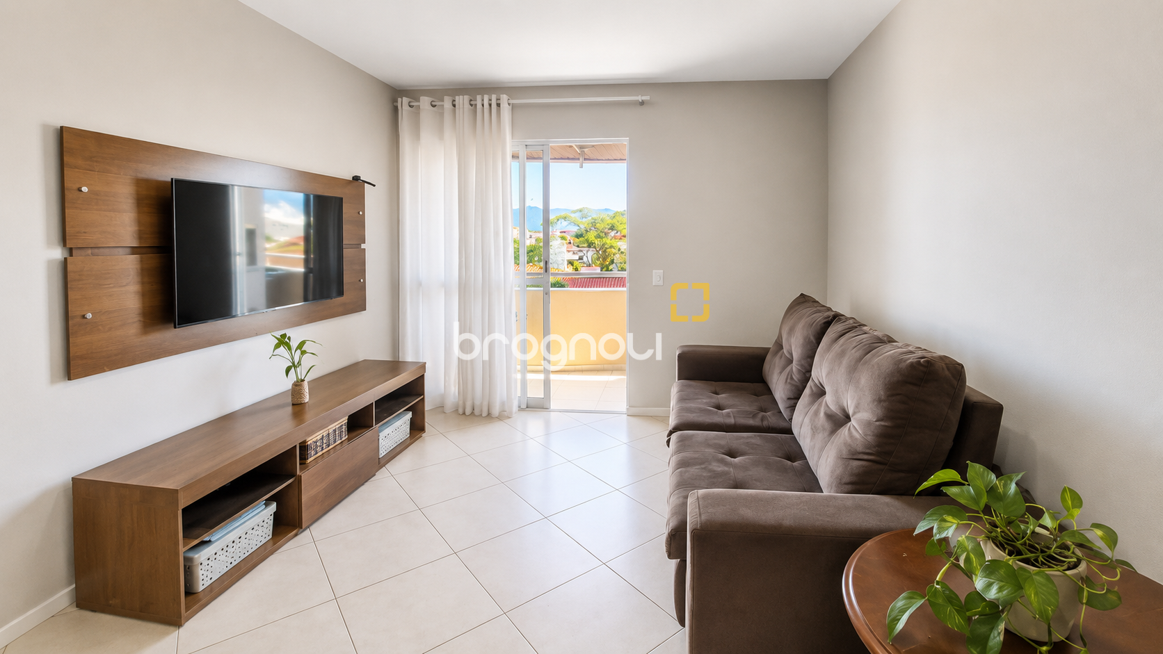 Apartamento com 73m², 2 quartos (sendo 1 suíte), 1 garagem, no bairro Carianos em Florianópolis