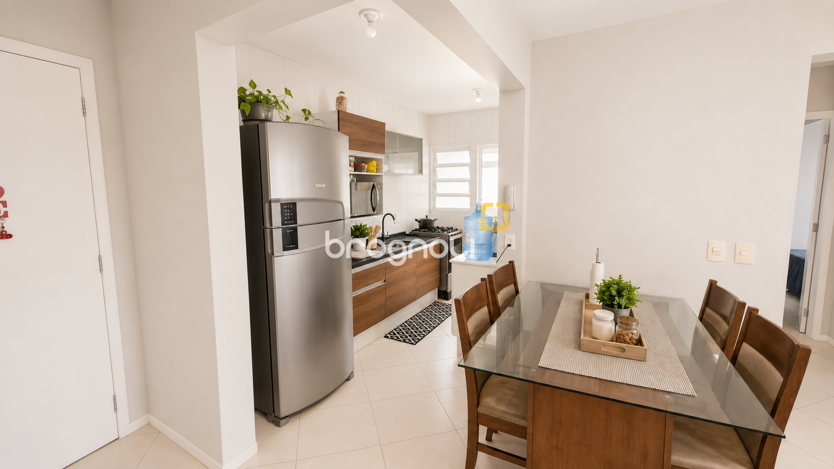 Apartamento com 73m², 2 quartos (sendo 1 suíte), 1 garagem, no bairro Carianos em Florianópolis