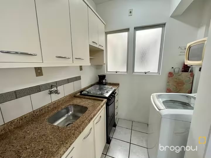 Apartamento com 51m², 1 quarto, 1 garagem, no bairro Ingleses do Rio Vermelho em Florianópolis