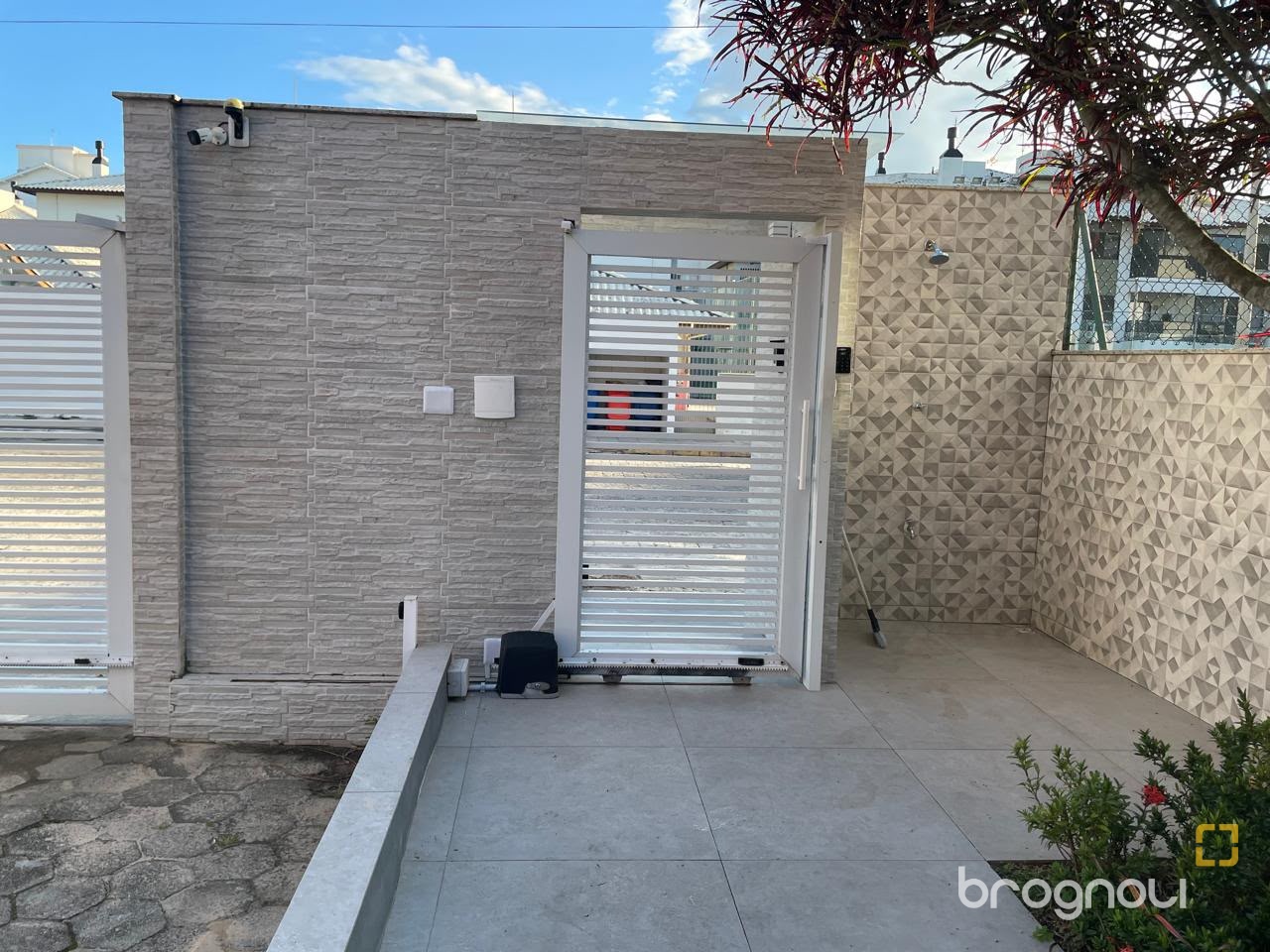 Apartamento com 51m², 1 quarto, 1 garagem, no bairro Ingleses do Rio Vermelho em Florianópolis