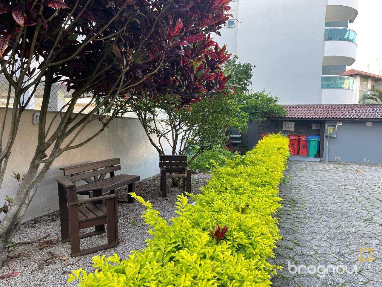 Apartamento com 51m², 1 quarto, 1 garagem, no bairro Ingleses do Rio Vermelho em Florianópolis