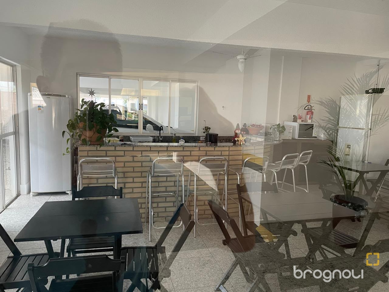 Apartamento com 51m², 1 quarto, 1 garagem, no bairro Ingleses do Rio Vermelho em Florianópolis