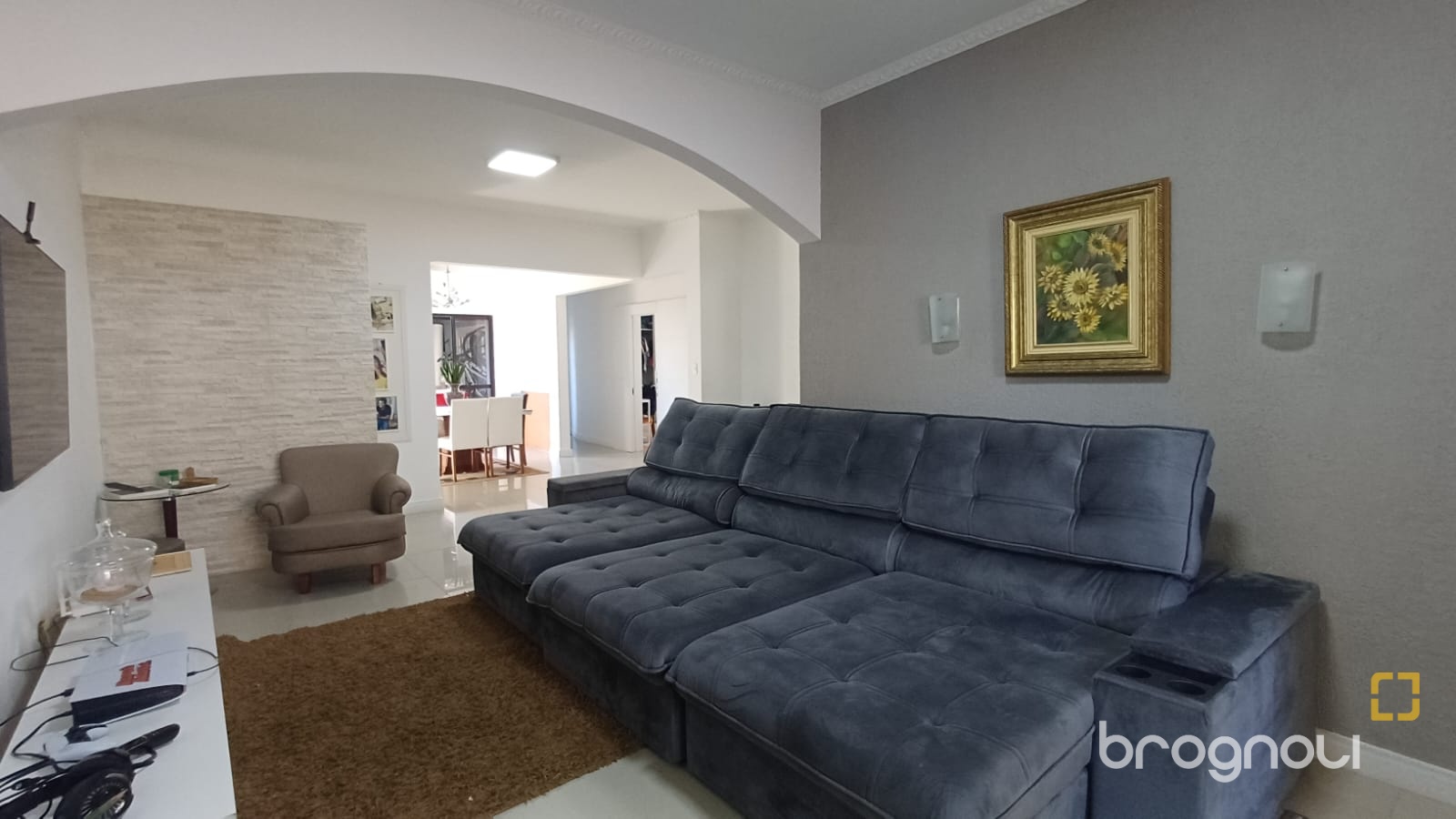 Casa com 119m², 3 quartos (sendo 1 suíte), 3 garagens, no bairro Costeira do Pirajubaé em Florianópolis