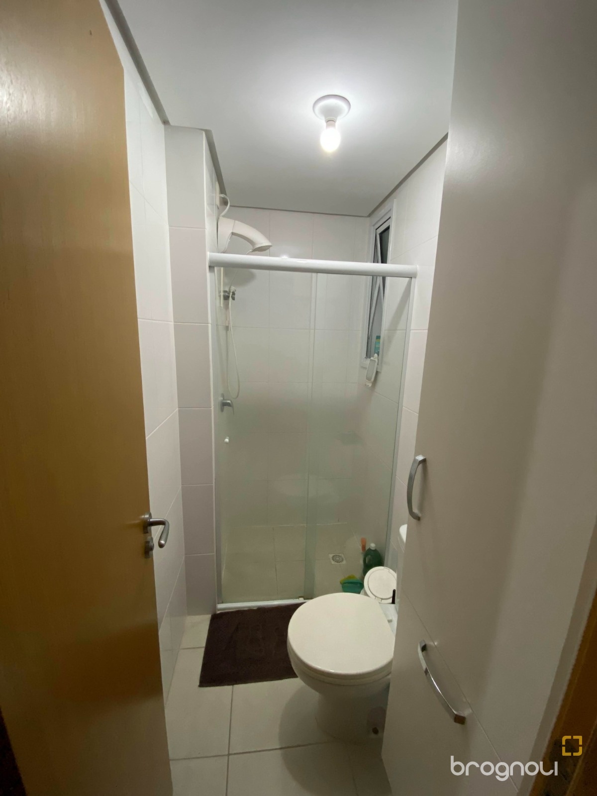 Apartamento com 45m², 1 quarto, 1 garagem, no bairro Campinas em São José