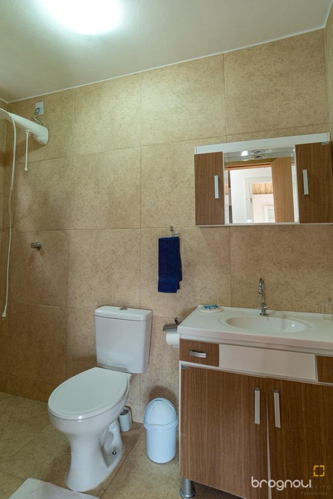 Casa com 100m², 2 quartos (sendo 1 suíte), no bairro Lagoa da Conceição em Florianópolis