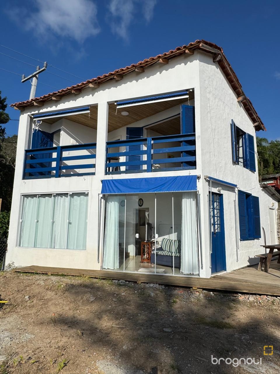 Casa com 100m², 2 quartos (sendo 1 suíte), no bairro Lagoa da Conceição em Florianópolis