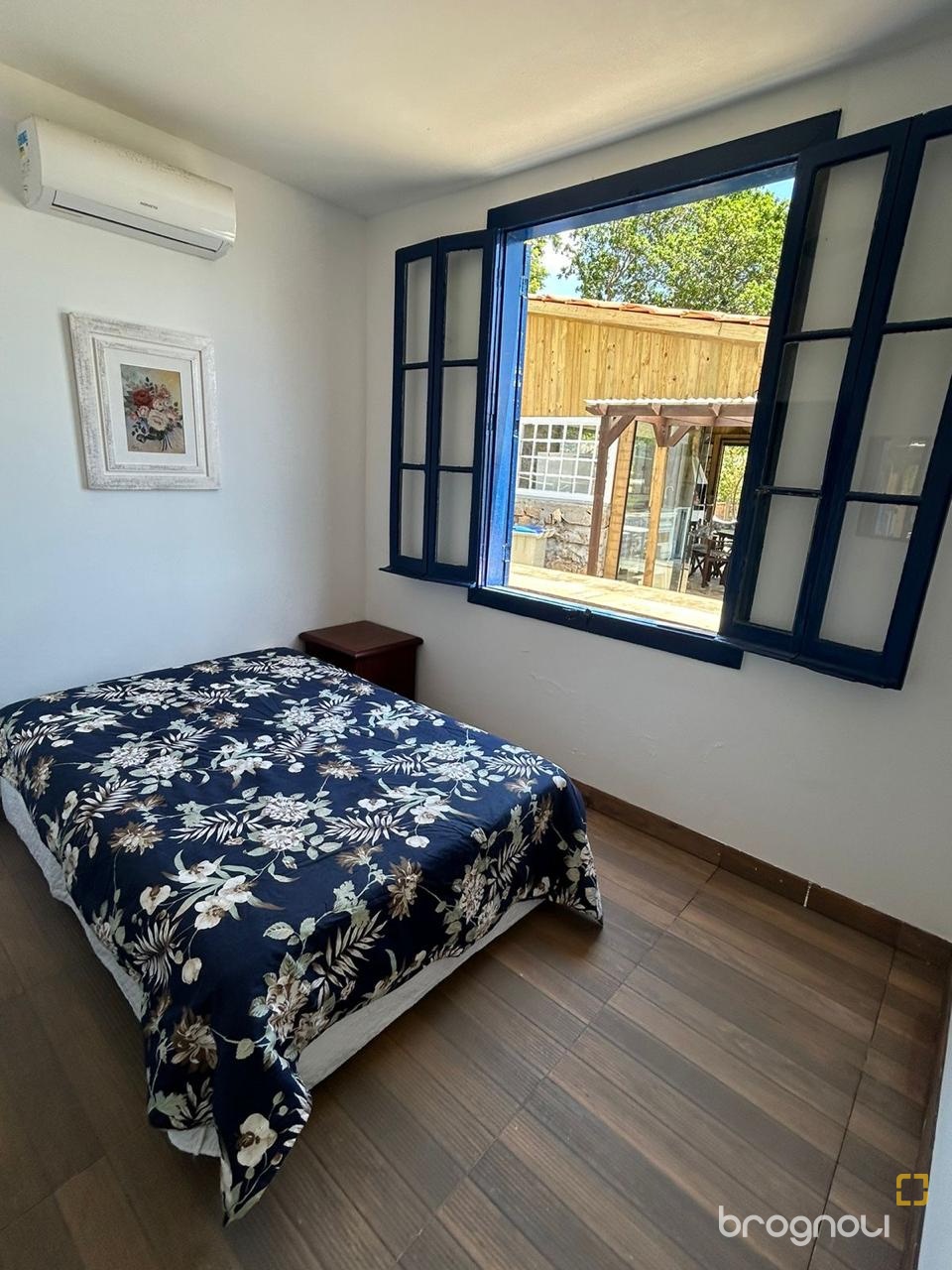 Casa com 100m², 2 quartos (sendo 1 suíte), no bairro Lagoa da Conceição em Florianópolis