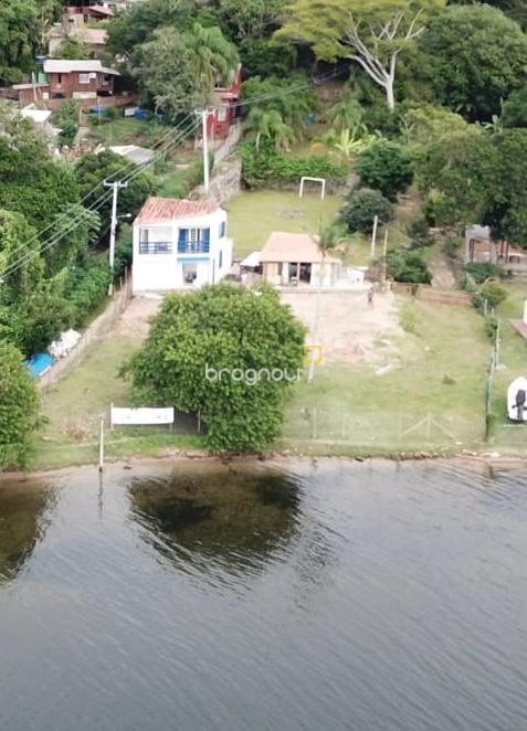 Casa com 100m², 2 quartos (sendo 1 suíte), no bairro Lagoa da Conceição em Florianópolis