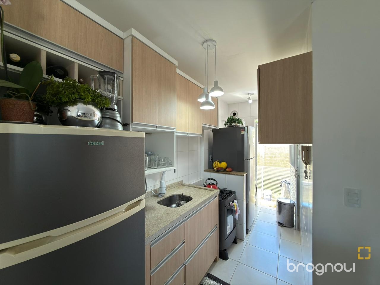 Apartamento com 62m², 2 quartos (sendo 1 suíte), 1 garagem, no bairro Coqueiros em Florianópolis