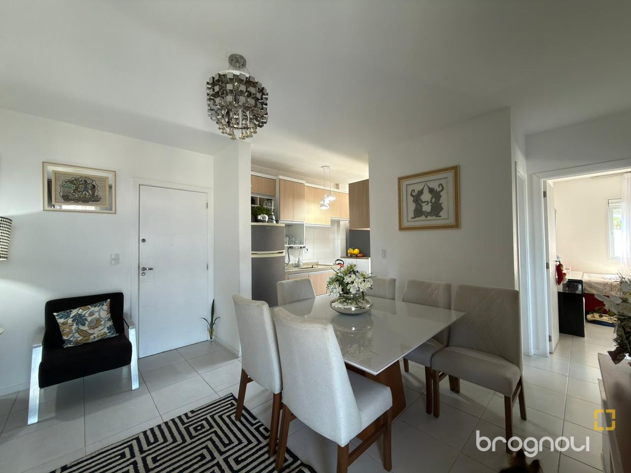 Apartamento com 62m², 2 quartos (sendo 1 suíte), 1 garagem, no bairro Coqueiros em Florianópolis
