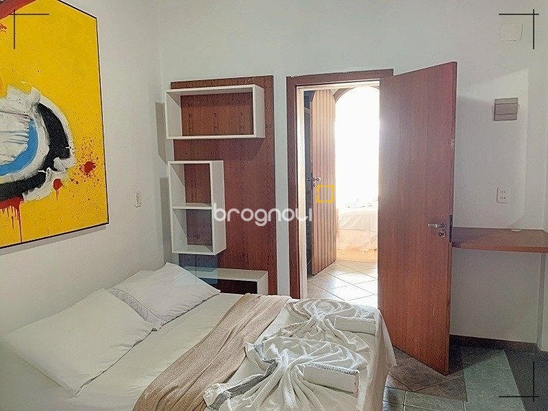 Hotel com 1000m², 15 quartos (sendo 15 suítes), no bairro Lagoa da Conceição em Florianópolis
